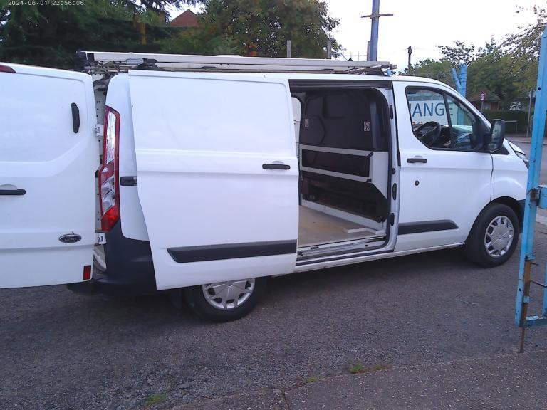 2016 Ford Transit Custom 2.2 TDCi 100ps Low Roof Van ECOnetic PANEL VAN Diesel Manual