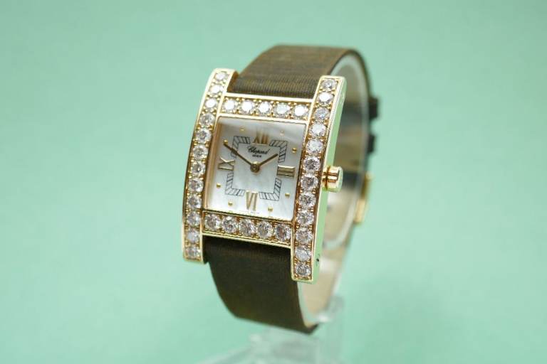 Ladies Chopard 18ct wristwatch. (May consider classic car in part exchange)