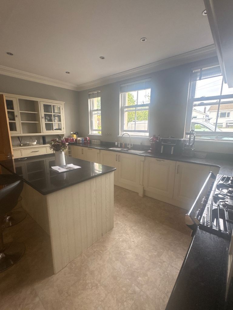 Kitchen with Granite Worktops For Sale