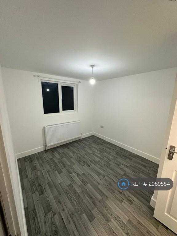 1 bedroom in Headstone Gardens, Harrow, HA2 (#2969554)