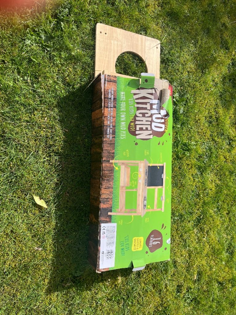 Mud kitchen 