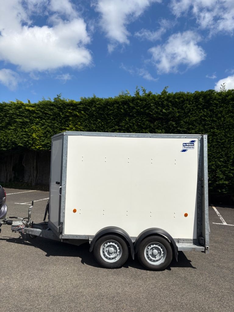 Ifor Williams bv85 box trailer 