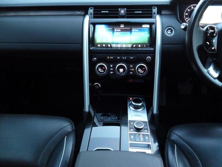 2019 Land Rover Discovery 3.0 SD V6 HSE Auto 4WD Euro 6 (s/s) 5dr ESTATE Diesel Automatic