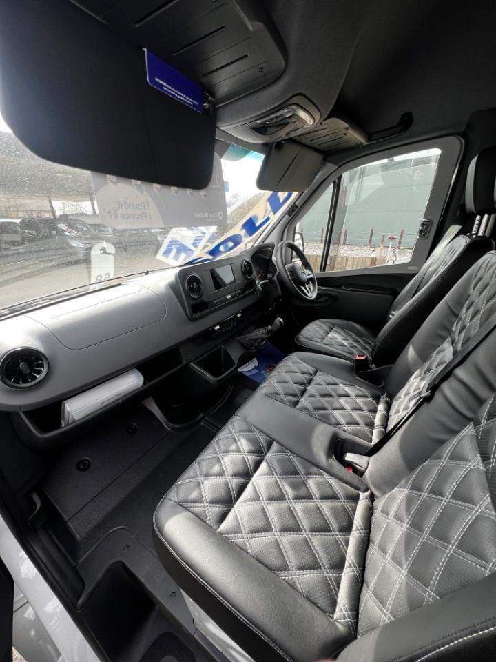 2021 Mercedes Benz Sprinter 3.5t H2 Progressive campervan racehome 5 door Cam...
