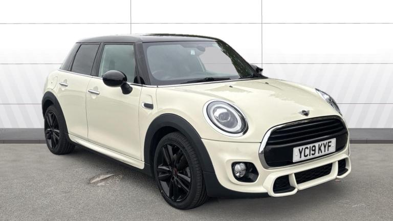 image for 2019 MINI Hatch 1.5 Cooper Sport II 5dr Petrol Hatchback Hatchback Petrol Manual
