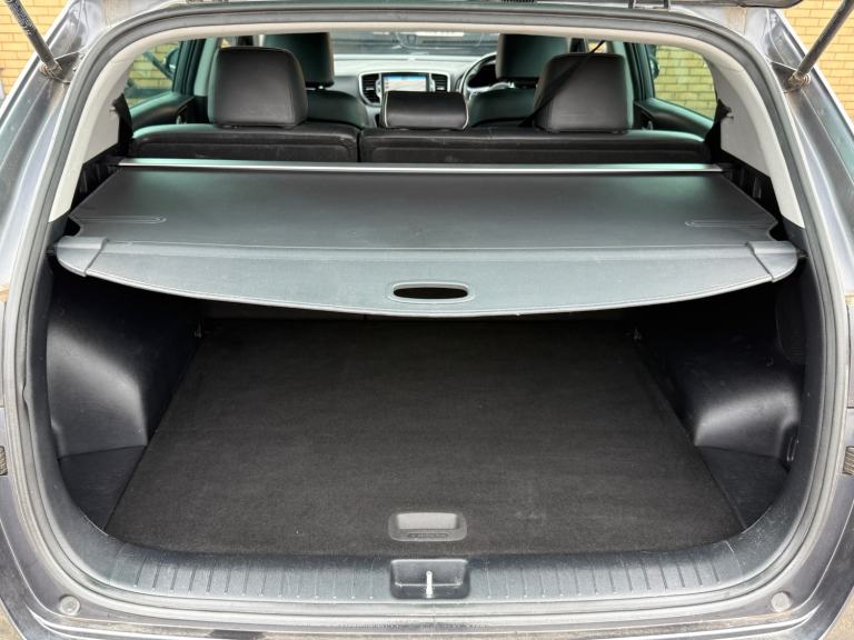 ** GREAT SPEC ** 2016 Kia Sportage 1.7 CRDi ISG 3 5 dr 2WD Estate ** £35 TAX **