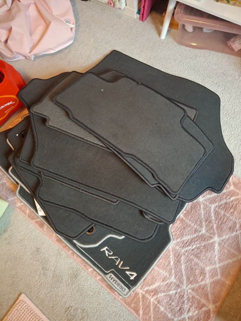Toyota Rav4 mats