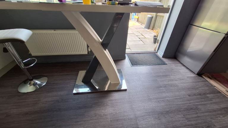 Four seater bar table