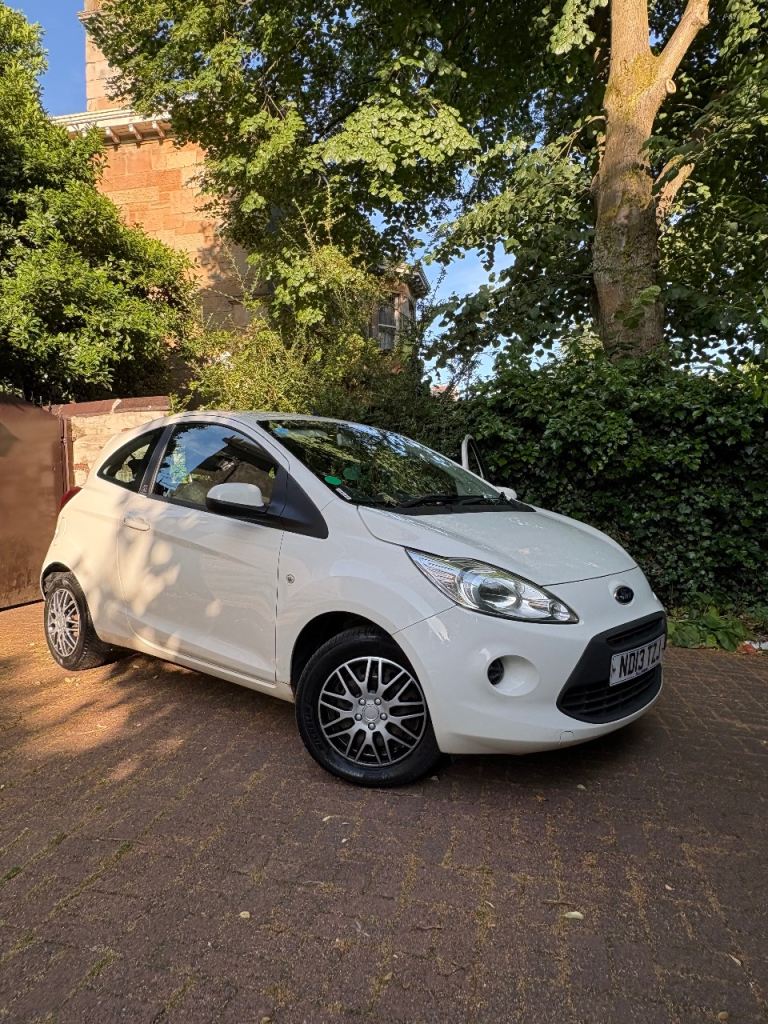 Ford, KA, Hatchback, 2013, Manual, 1242 (cc), 3 doors