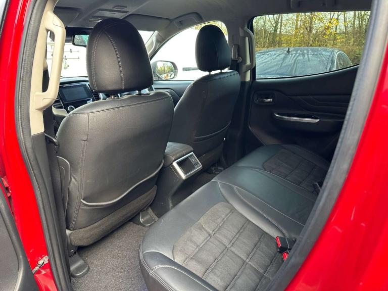 2021 Mitsubishi L200 2.3 L200 Barbarian X DI-D Auto 4WD Pickup Diesel Automatic