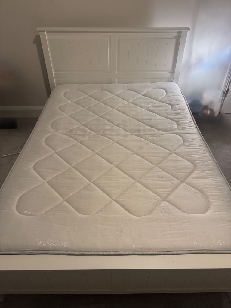 Northwood Wooden Bed Frame - Double Bed + Matteess