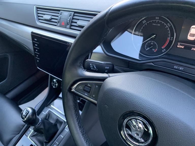 2018 Skoda Superb 2.0 TDI SE L Executive Hatchback 5dr Diesel Manual Euro 6 (s/s) (150 ps) Hatchb...