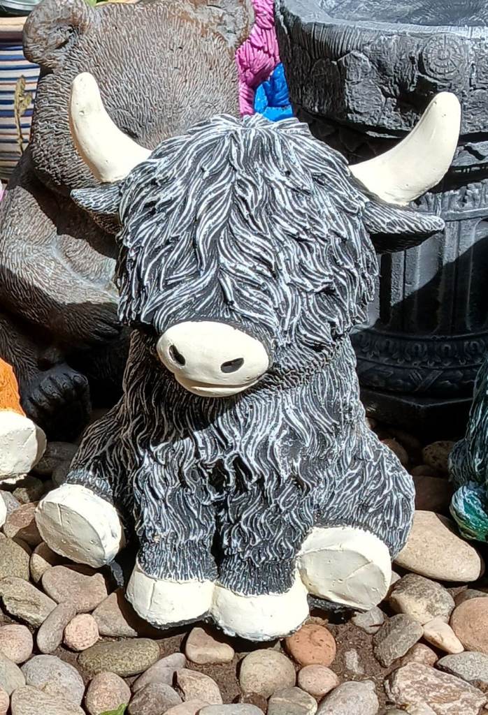 Concrete cows and rangers and celtic bears 