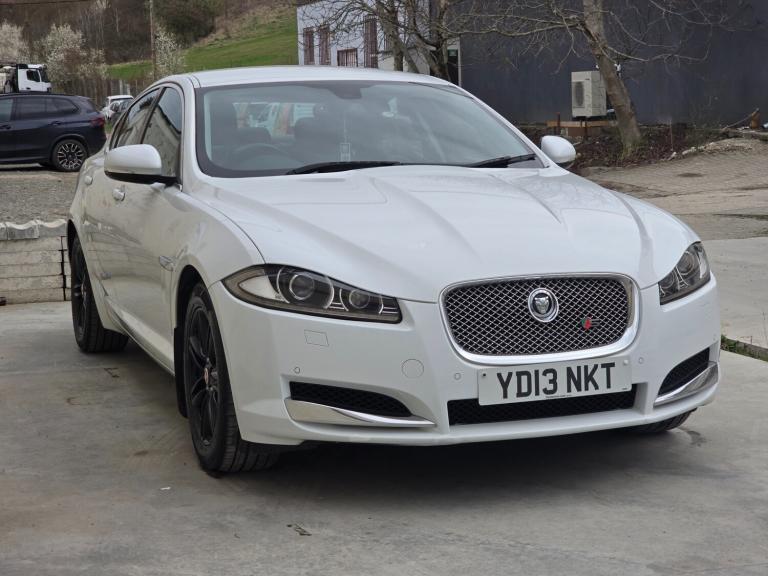 2013 Jaguar XF 3.0d V6 Luxury 4dr Auto [Start Stop] SALOON Diesel Automatic