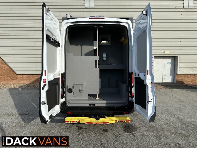 24 Reg, Ford Transit L3H3 RWD,Toilet, Mess, Kitchen, Welfare, Van, Air-Con 