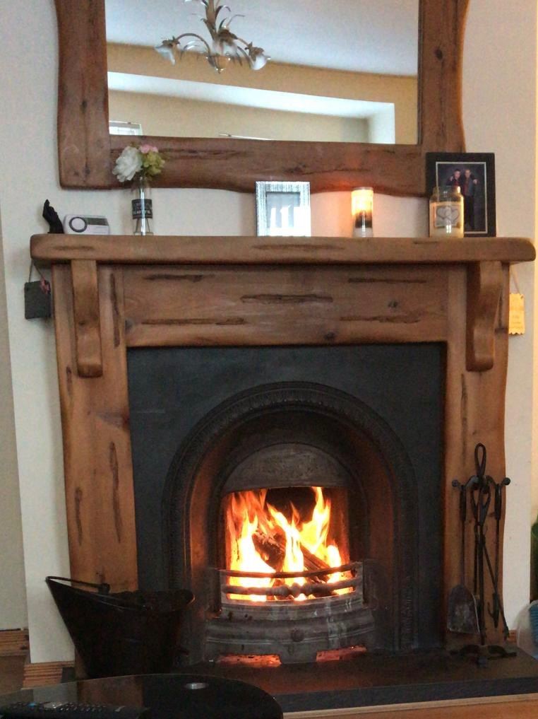 Pine fireplace Wooden Surround. Removed Ready for Collection– Good Condition