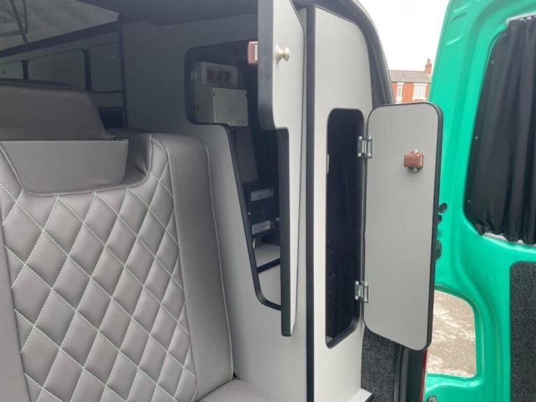 Volkswagen Transporter T28 Camperking 4 berth 5 belt Rock & Roll bed camperv