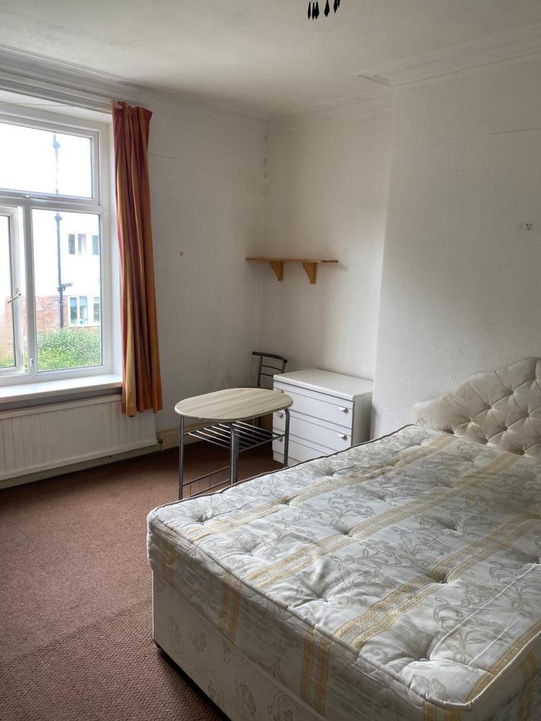 DOUBLE ROOM, SHIPLEY, BD18, INC ALL BILLS