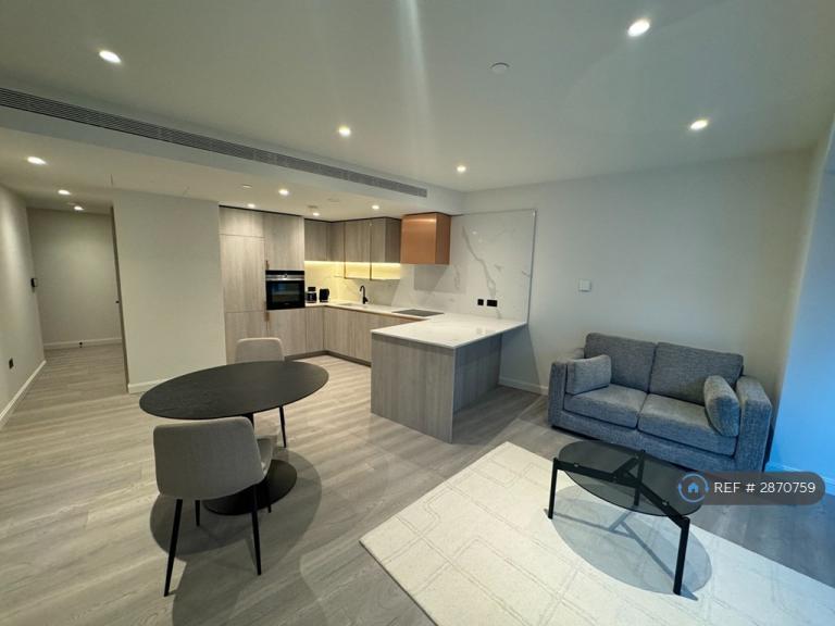 1 bedroom flat in Aspen Canary Wharf, London, E14 (1 bed) (#2870759)