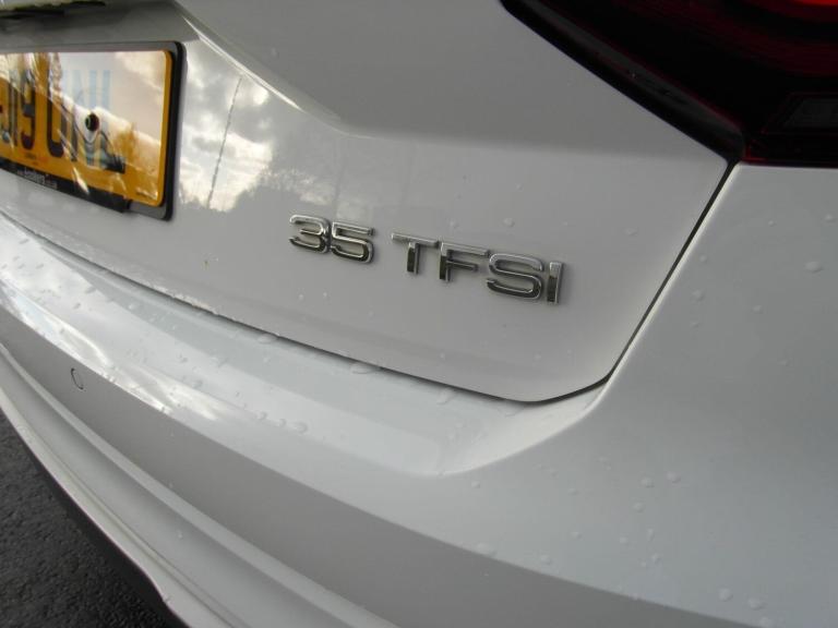 2019 Audi Q2 1.5 TFSI CoD 35 S line SUV 5dr Petrol S Tronic Euro 6 (s/s) (150 ps) ESTATE Petrol A...