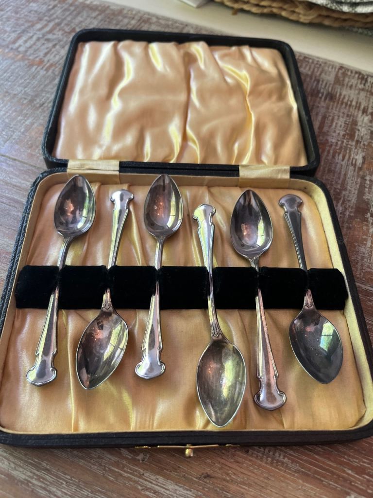 Antique English Sterling Silver Teaspoons in Fitted BoxP.A&S