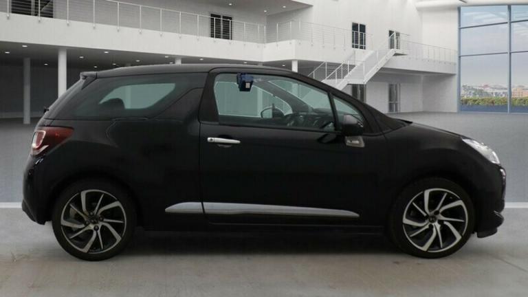 DS AUTOMOBILES 3 1.6 BlueHDi Connected Chic Hatchback 3dr Diesel Manual Euro 6 (