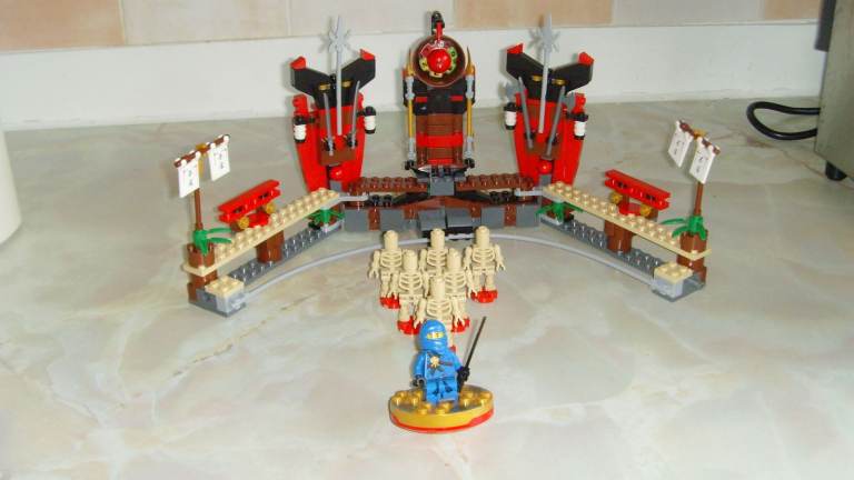 LEGO NINJAGO SKELETON BOWLING 2519