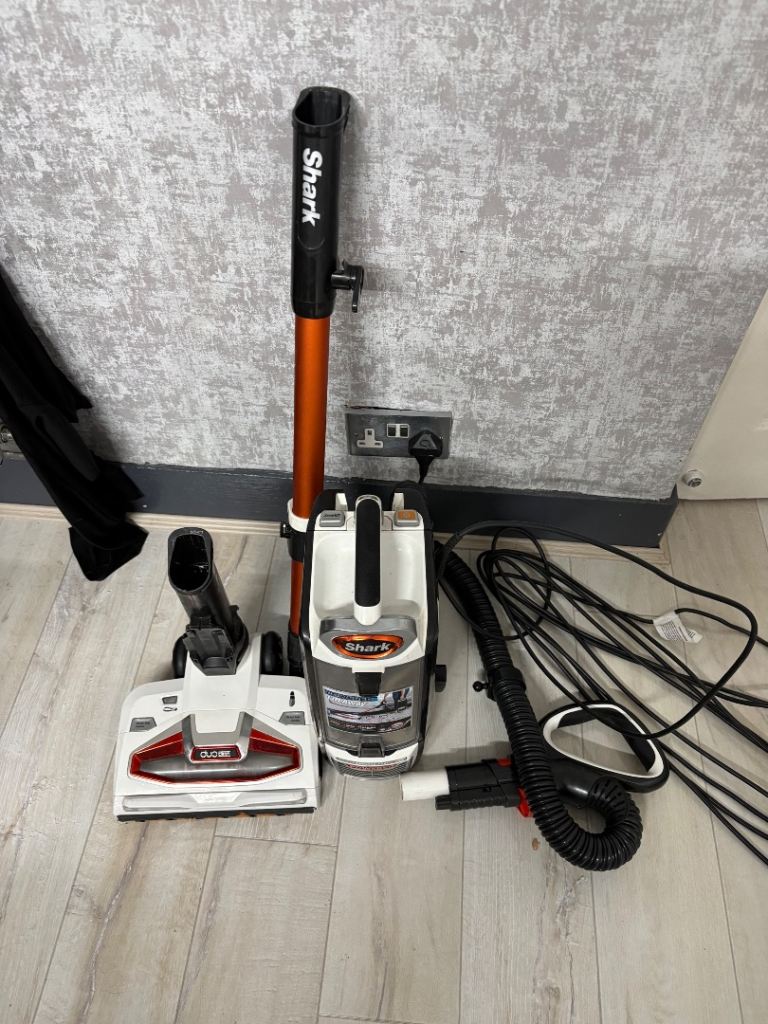 Shark Upright Bagless Vacuum