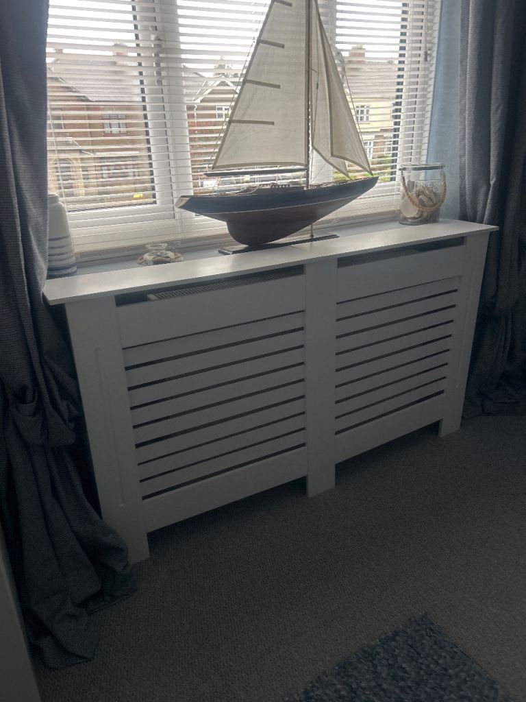 image for Radiater cabinet 