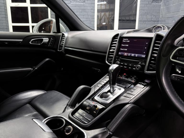 PORSCHE CAYENNE 3.0 V6 E-Hybrid S Platinum Edition 2017