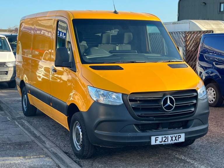 2021 Mercedes-Benz Sprinter 3.5t H2 Progressive Van PANEL VAN DIESEL Manual