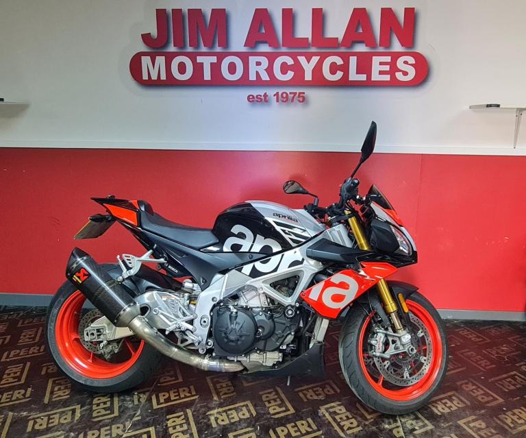Aprilia Tuono V4 1100 Factory