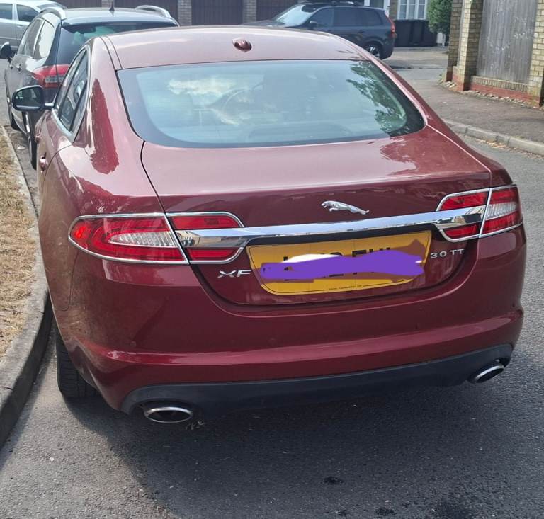 Jaguar LUXURY XF, Saloon, 2012, 270HP, 2993 (cc), 4 doors