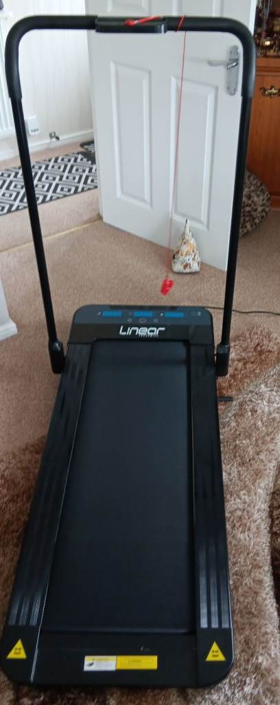 Treadmill for walking 