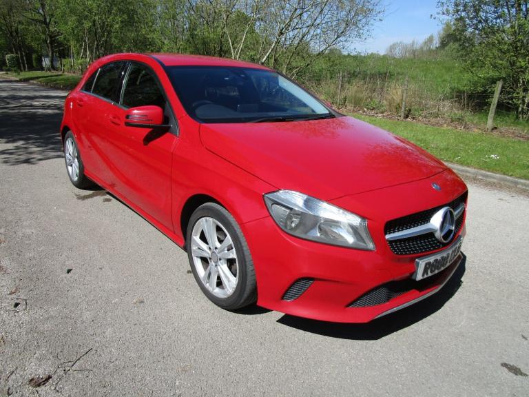 MERCEDES-BENZ A CLASS 1.5 A180d Sport - Sat Nav - Black leather - Reverse