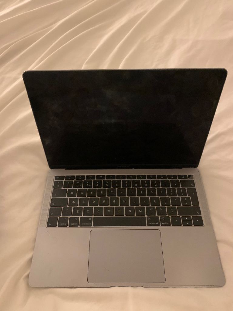 Apple MacBook Air 13-inch Retina laptop