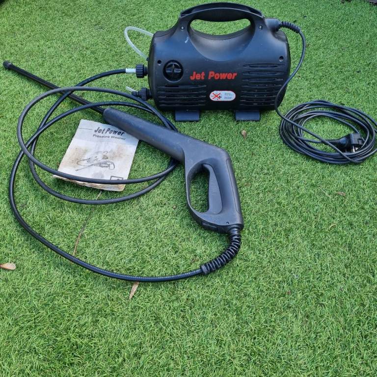 Small portable jet wash