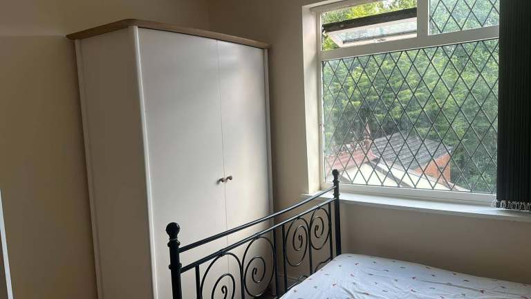 Spacious Room Available – LS9 Leeds – £400 PCM (Bills Included*)
