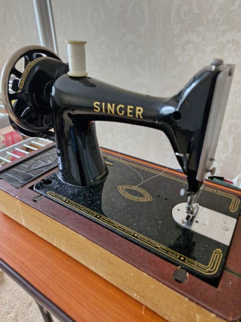 Antique singer sewing ma