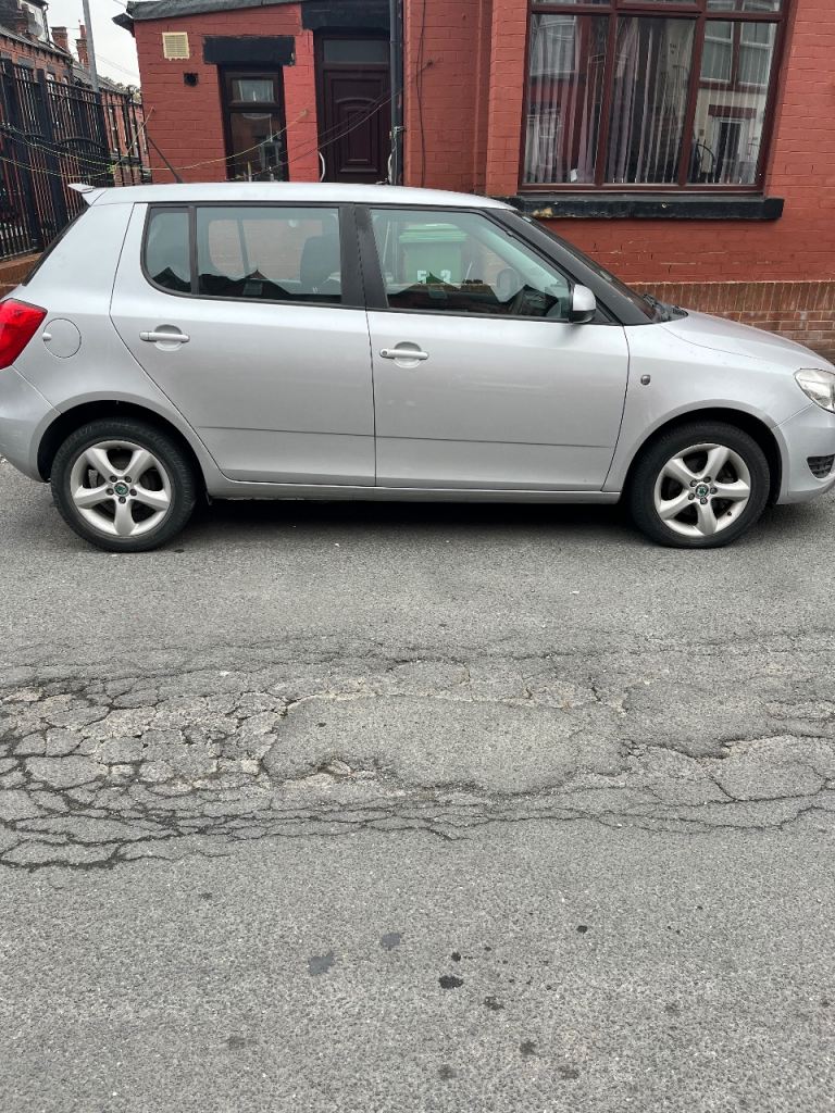 Skoda, FABIA, Hatchback, 2012, Manual, 1198 (cc), 5 doors