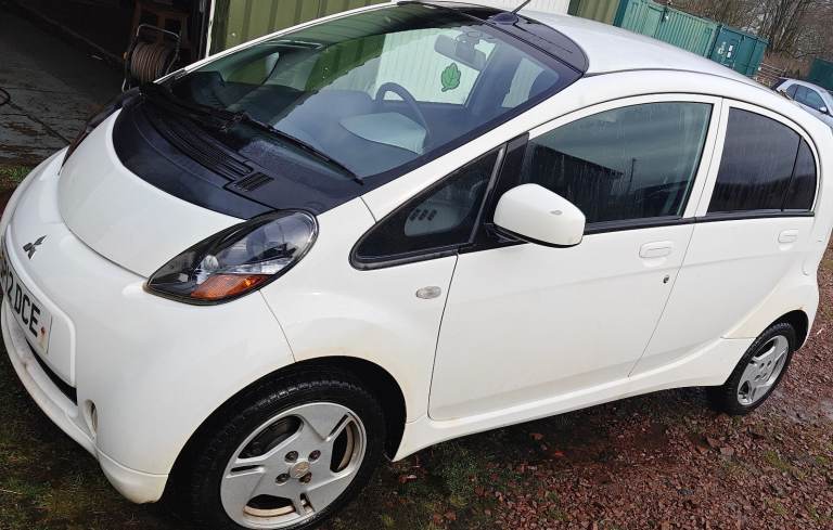 Mitsubishi I-MIEV Hatchback beat the fuel hikes