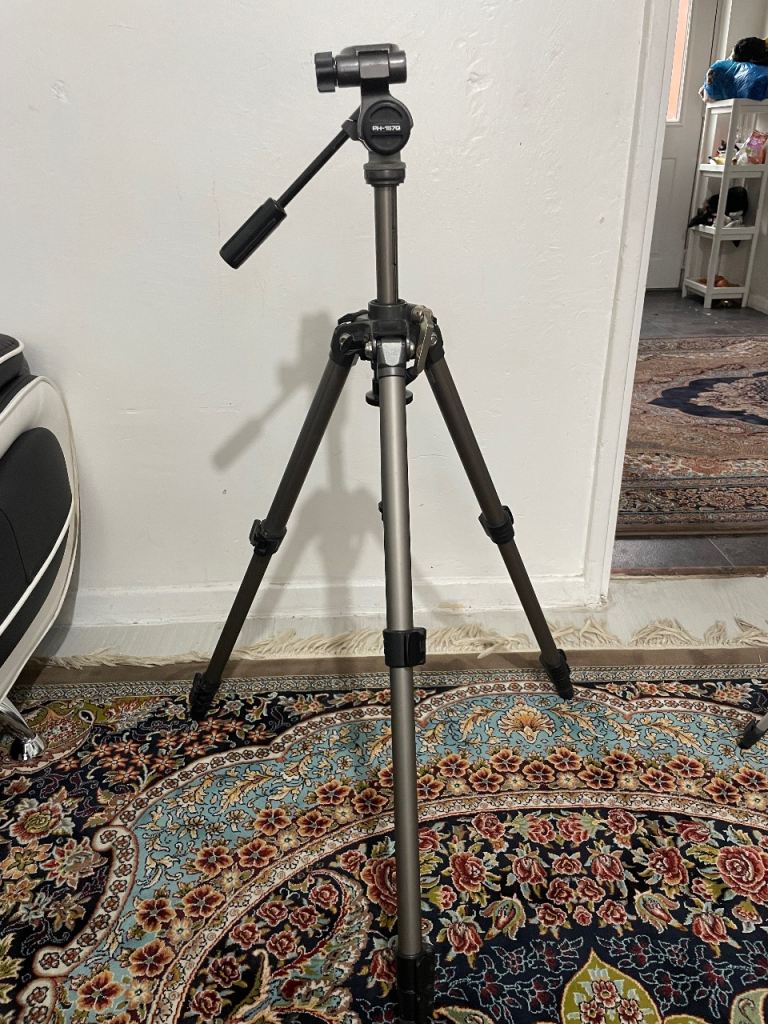 Velbon Sherpa 750R Tripod PH-157Q model