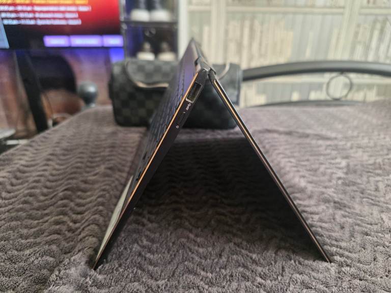 Asus Zenbook Flip S UX371E, Intel i7-1165G7, 16GB DDR4 RAM, 13.3 "Laptop 