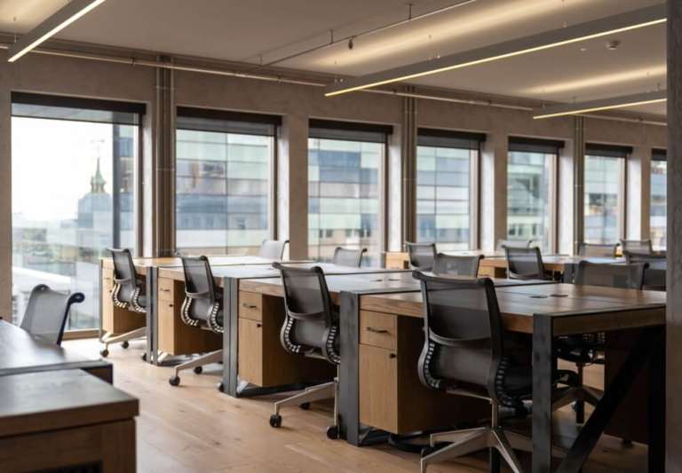 Private Offices to Rent in Cannon Street EC4R - Spaces For 2 to 1200 People