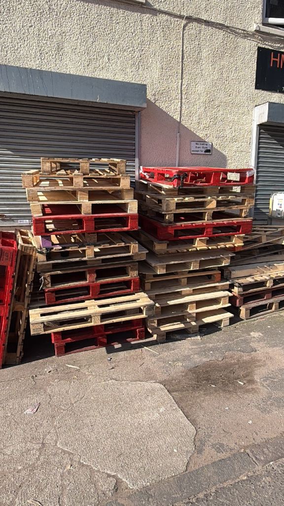 Wooden Empty Pallets FREE