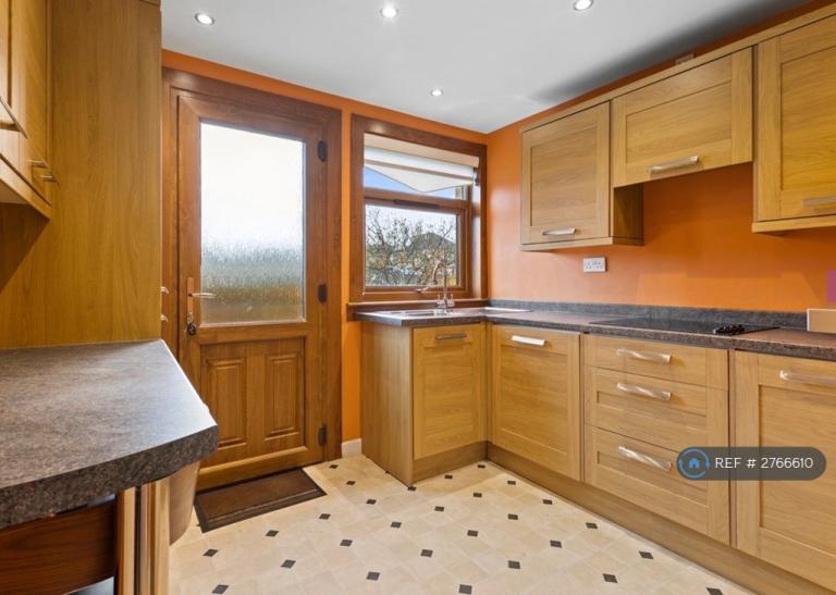 3 bedroom house in Seright Square, Crookedholm, Kilmarnock, KA3 (3 bed) (#2766610)