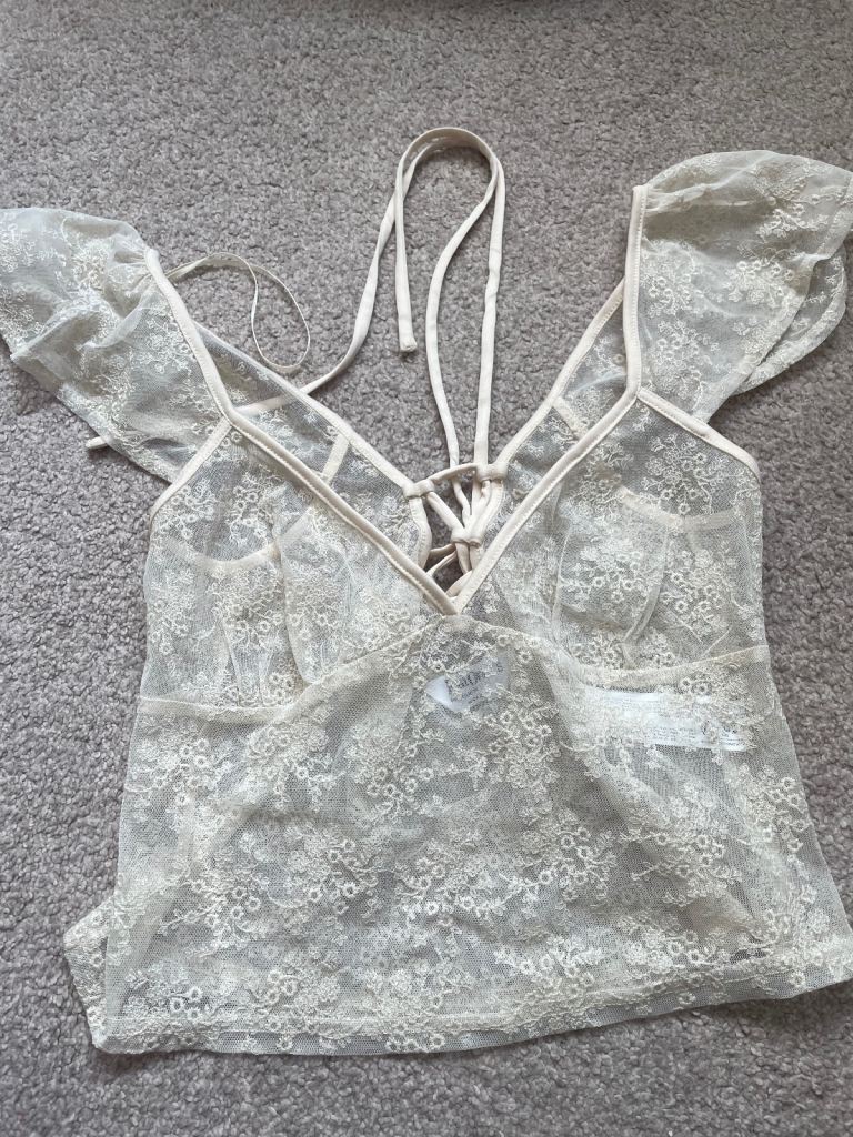 Lace top size small