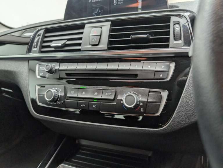 2019 BMW 1 Series 1.5 118i GPF Sport Hatchback 3dr Petrol Auto Euro 6 (s/s) (136 ps) - PARKIN HAT...