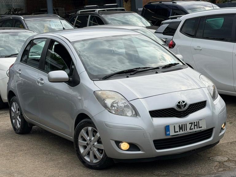 2011 Toyota Yaris 1.33 VVT-i T Spirit Nav 5dr [6] HATCHBACK PETROL Manual