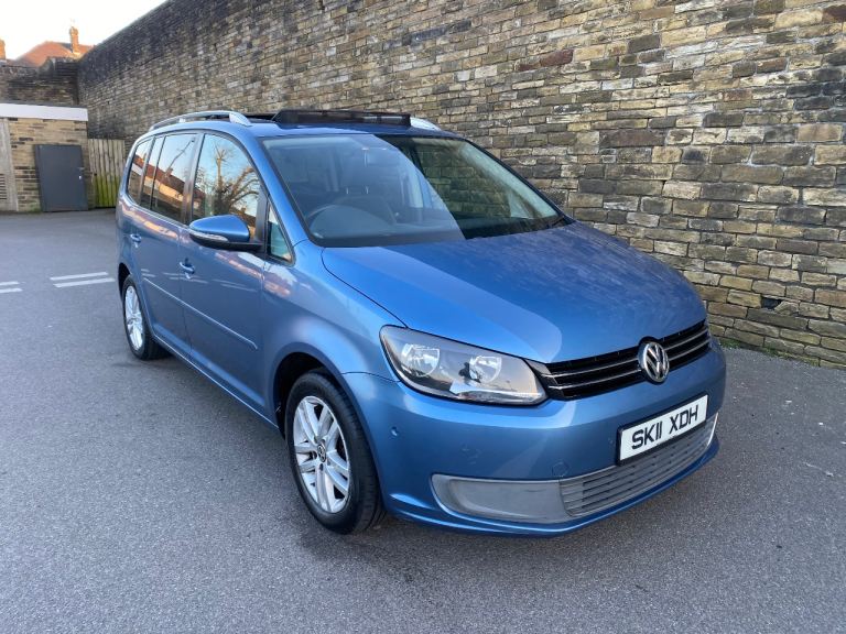 Volkswagen, TOURAN, Pan Roof, FSH, Long MOT, 2011, Manual, 5 doors